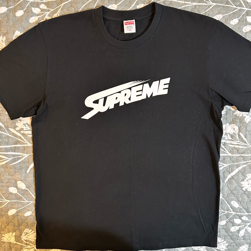 Supreme Black Cotton Tee EUC!!! GREAT DEAL!!!